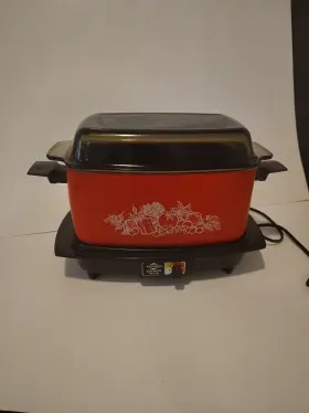 84506f West Bend Red Vintage Rectangle Slow Cooker Tall Smoke Glass Lid 5 Settings