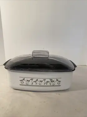 84600 West Bend Vtg 4 Quart Slow Cooker Plastic Lid White Blue Flowers Vines See Photos 84600 West Bend Vtg 4 Quart Slow Cooker Plastic Lid White Blue Flowers Vines See Photos