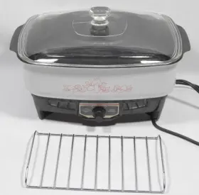 84613 West Bend Vintage Slow Cooker With Glass Lid Metal Rack. Works Mushrooms 84613 West Bend Vintage Slow Cooker With Glass Lid Metal Rack. Works Mushrooms