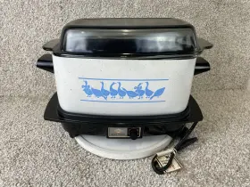 84616 West Bend Vintage Slow Cooker Automatic Smoky Glass Dome Lid Tested/works