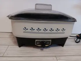 84633 West Bend Vintage Floral Slow Cooker With Plastic Lid - Tested And Working