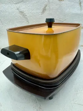 7645449f West Bend 8732 Vtg Mcm 70s Automatic Slo Slow Cooker Autumn Gold W Lid Works #3