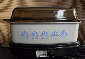 8922 West Bend Vintage Slow Cooker With Griddle And Casserole Lid Model