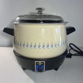9026 West Bend Vintage Lazy Day Cooker Slow Pot With Lid Blue Wheat Pattern