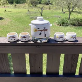 L-1624 West Bend Vintage 1950s Electric Stoneware Buffet Patio Server Warmer And 4cups