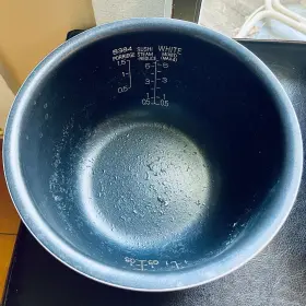 Np-nvc10 Zojirushi B384 Original Inner Cooking Pan For 5.5 Cup B384-6b