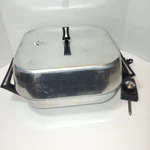 Rare Vintage 1960S Sunbeam Vista Electric Skillet Model 707-17K. Fixed Price $65.00.