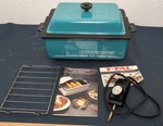 Vintage Nesco Teal Enamel 4 Quart Electric Roaster Portable Oven Non Stick. Fixed Price $65.00.
