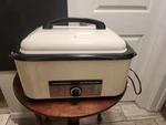 Vtg Hamilton Beach 18 Qt Automatic Roaster Oven White Enamel Tested. Fixed Price $60.00.
