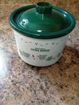 Rival Little Dipper Electric Stoneware Server Model 3204 White Green Ivy Vine. Fixed Price $17.37.