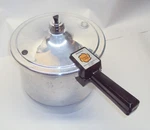Presto Stainless Steel Quart Pressure Cooker Model 0121004 W/ Jiggler. Fixed Price $39.99.