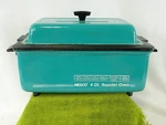 Nesco Green Qt Vintage Electric Roaster Oven LR-1164 New W/baking Pan Insert. Fixed Price $98.85.