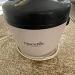 Crock-pot SCCPLC200-G Slow Cooker Electric 60W White Black Lid Base. Fixed Price $25.99.