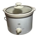 Slow Cooker 2 Qt White Glass Lid 3 Temp Settings Model Durabrand. Fixed Price $10.67.