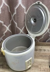 Tiger JNP-1800-FL 10-CUP Rice Cooker And Warmer, Floral White Made In Japan. Fixed Price $64.99.
