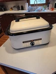 Vintage Hamilton Beach 18 Qt Automatic Roaster Oven White Enamel - Works Great. Fixed Price $69.95.