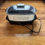 West Bend Slow Cooker 4 Qt Gray Floral Plastic Domed Lid Server W/ Power Cord. Fixed Price $20.00.
