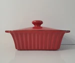 Crock-pot Denhoff 8.5-INCH Rectangular Stoneware Casserole Dish Red Matching Lid. Fixed Price $6.38.