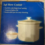 Slow Cooker 2 Qt White Removable Crock Glass Lid JE-3086 Nos. Fixed Price $17.99.