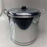 Vasconia Steamer Pot W/ Lid & Tray Aluminum 27.5 Qt 26 713412 (new). Fixed Price $21.28.