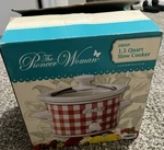 The Pioneer Woman Gingham 1.5 Qt Slow Cooker Red/white, 3 Settings Keep Warm. Fixed Price $23.40.