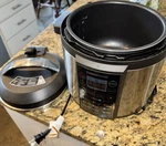 Farberware Electric Pressure Cooker WM-CS6004W Qt Stainless Steel Lid Pot. Fixed Price $30.00.