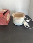 Vintage Rival 3206 Bw Floral Potpourri Crock Electric Simmering Usa Made. Fixed Price $17.99.