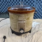 Hamilton Beach 454RH Simmer-on Slow Cooker Qt Stoneware Crock Glass Cover. Fixed Price $35.00.
