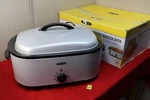 Bella 18 Quart Roaster Oven Electric Buffet Roasting Turkey Rack 150 F-450. Fixed Price $99.50.