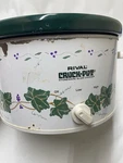 Vintage Rival Crock-pot 3154 Slow Cooker Qt Green Ivy Grapes Stoneware Tested. Fixed Price $21.00.