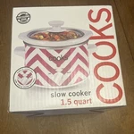 Cooks Home 1.5 Quart Slow Cooker - New. Fixed Price $19.95.