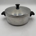 Vintage 5 Qt Stock Pot Aluminum Dutch Oven Non Stick Lid. Fixed Price $16.99.