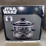 Disney Star Wars LSW-2000CN 2QT Slow Cooker Removable Stoneware Black/white Nib. Fixed Price $39.99.