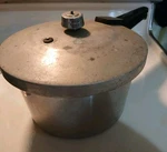 Sears Roebuck & Co- Maid Of Honor Quart Pressure Cooker Model 620-46431. Fixed Price $12.99.