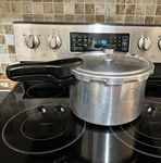 Presto 409A Pressure Cooker Model 0128206 12192G3 Gasket, Jiggler & Trivet. Fixed Price $24.95.