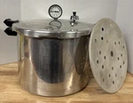 Presto Pressure Canner Cooker 0175005 Vintage Quart 409A. Fixed Price $99.95.