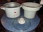 Rival Quart Slow Cooker Three Heat Settings Removable Pot MD-YHJ20DW Brand New. Fixed Price $24.99.
