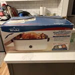 Vintage 2002 Rival Quart Electric Turkey Roaster Oven W/ Buffet RO165BR White. Fixed Price $69.99.