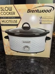 Brentwood SC-140W 4.5-QUART Scallop Pattern Slow Cooker (white) Unopened. Fixed Price $69.99.
