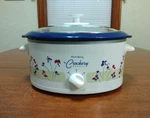 Crock-pot West Bend Quart Slow Cooker 84293 W/lid. Fixed Price $31.15.