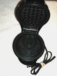 Disney 100 Mini Maker 4" Mickey Waffles DHA-46M Non-stick. Fixed Price $14.95.