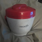 Crock-pot Lunch Mini Warmer White & Red Pre-owned 5.5 Model SCCPLC200-BL. Fixed Price $17.67.