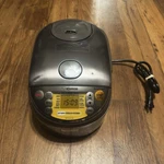 Zojirushi Rice Cooker & Warmer (NP-NVC10) Made Japan *no Inner Pot*. Fixed Price $105.00.