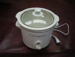 Continental Slow Cooker, 1.6 Quart, White, Model CE33211 Crock Pot, Tested. Fixed Price $8.99.