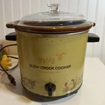 Vintage Betty Slow Crock Cooker Pot Abbott Ny Usa Tested Green Crab Vegetables. Fixed Price $29.95.