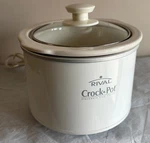 Rival Crock Pot 1.5 Quart White Stoneware #3215 (2001) Slow Cooker Glass Lid. Fixed Price $20.00.