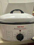 Vintage Aroma ART-808 8QT. Roaster Oven With High Dome Lid White M6. Fixed Price $110.39.